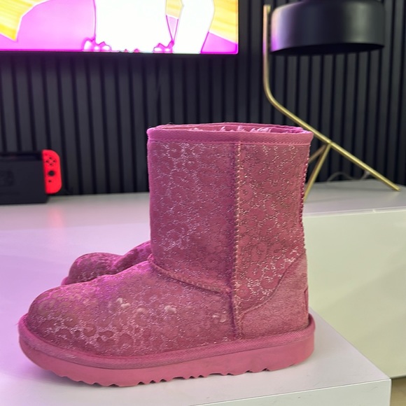 UGG Other - Girls Ugg boots